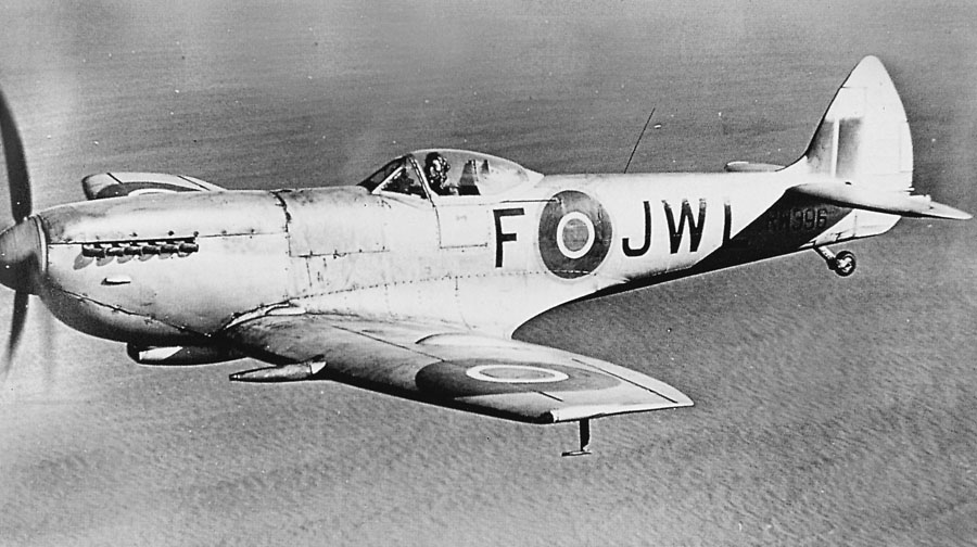 Flight Journal - Flight Journal | Elliptical Elegance – Flying and Evaluating the Seafire Mark III